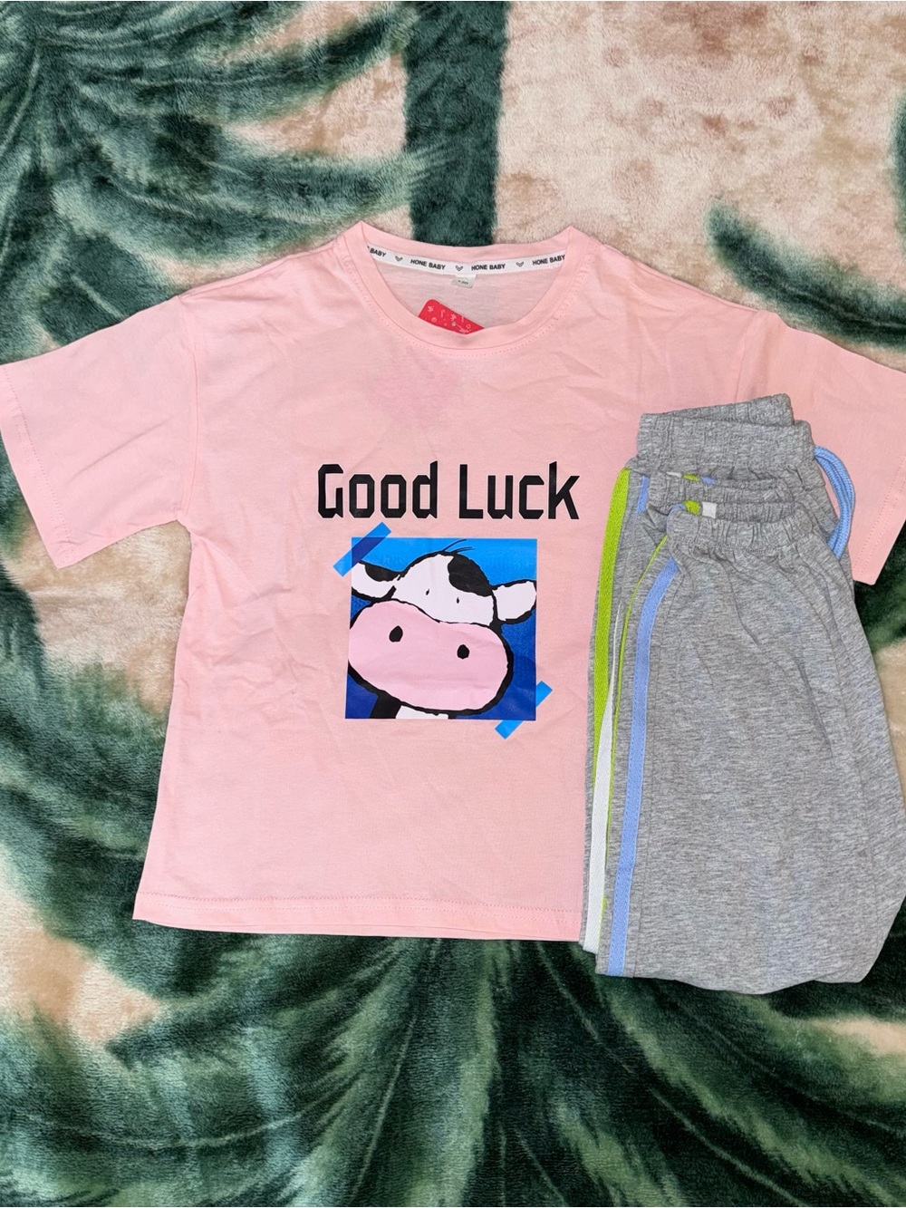 Kids "Good Luck" Cow Graphic Tee and Gray Bottoms Pajamas Set - Pink